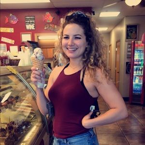 Meet your Posher, Nicole